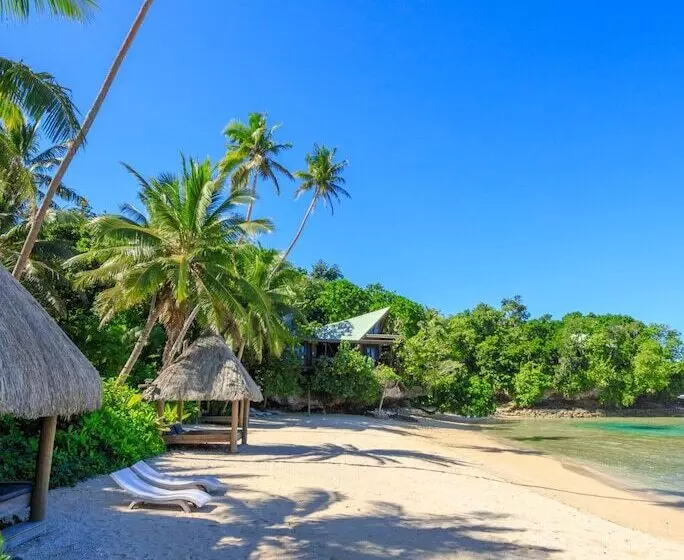 Hotelli Savasi Island Resort