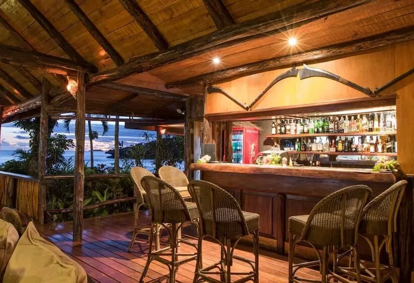 Hotelli Savasi Island Resort