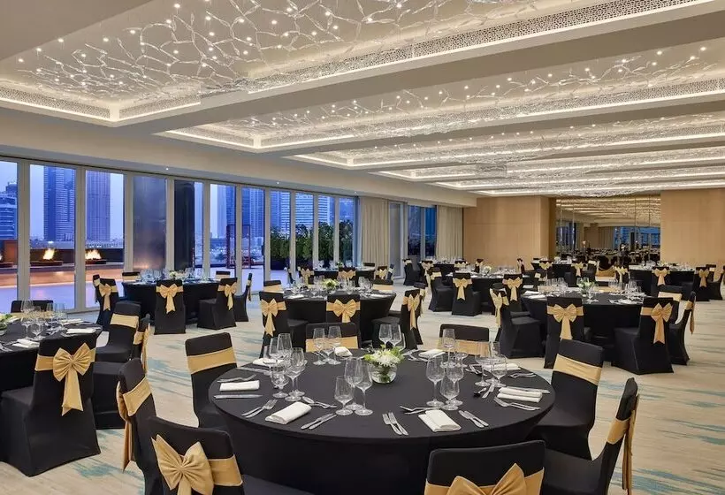 Hotelli The St. Regis Downtown, Dubai