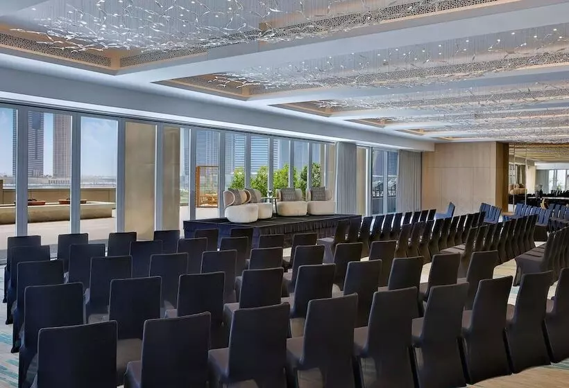Hotelli The St. Regis Downtown, Dubai