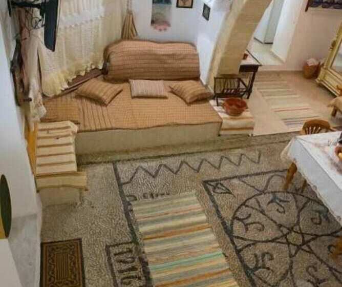 Kamariko Traditional House