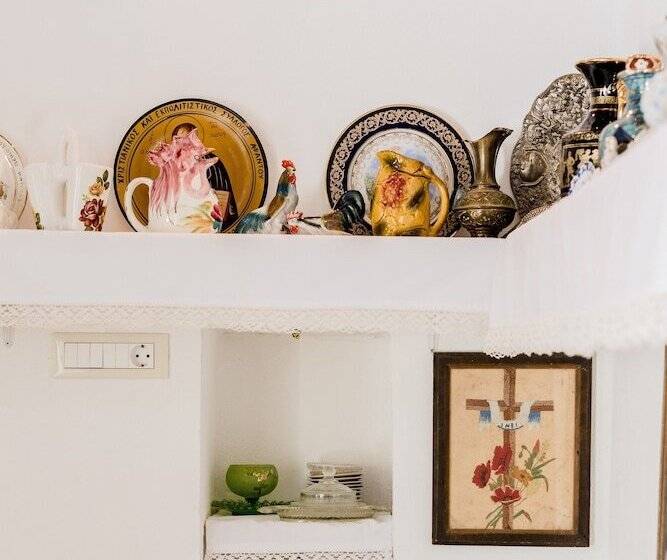 Kamariko Traditional House