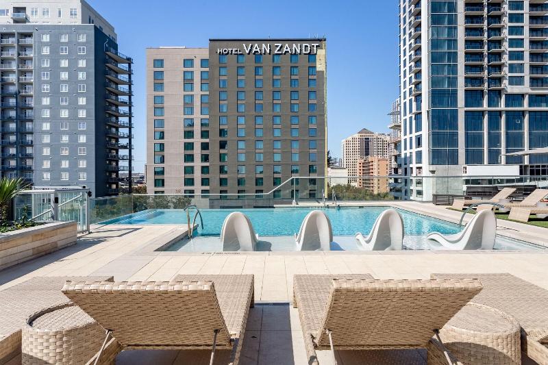 Locale Austin Rainey Street