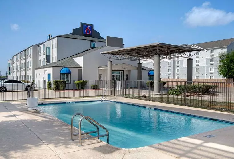 Motel 6 San Antonio, Tx  South