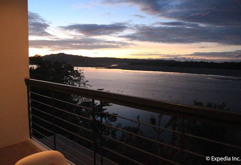 Rivermount Hotel And Resort