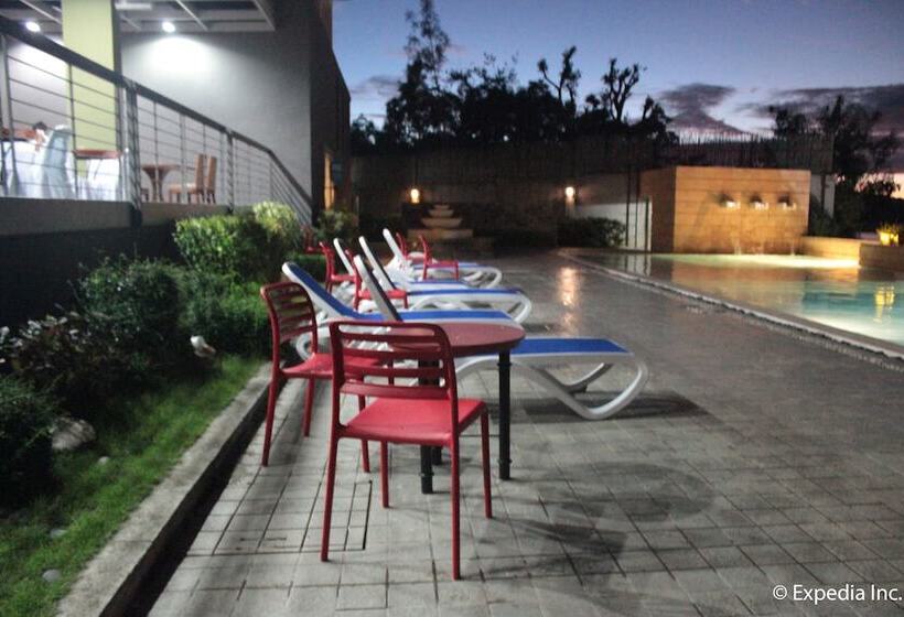 Rivermount Hotel And Resort