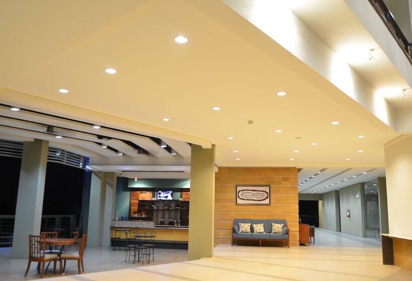 Rivermount Hotel And Resort