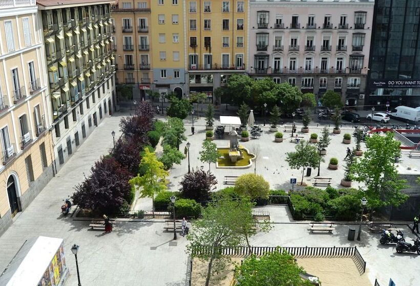 Motion Chueca Hostel