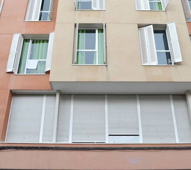 Motion Chueca Hostel