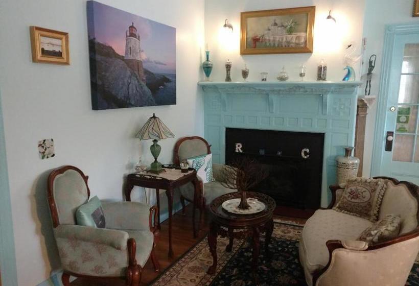 Armistead Cottage B&b