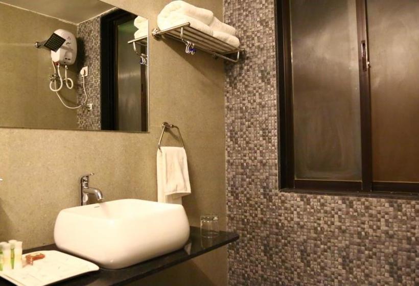 Arte Royal Castle Resort Rajkot