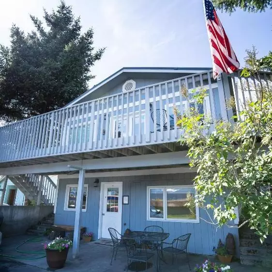 ベッドアンドブレックファースト Bears Den Alaska Lodging