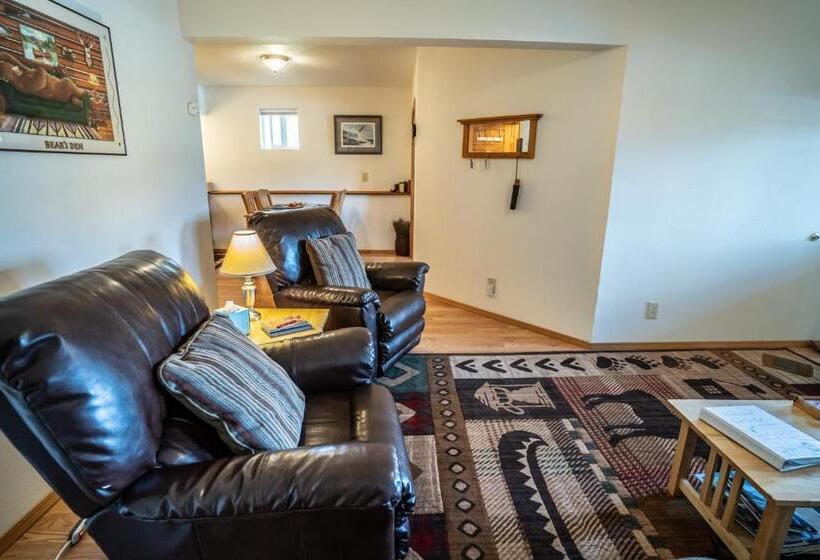 Bed and Breakfast Bears Den Alaska Lodging