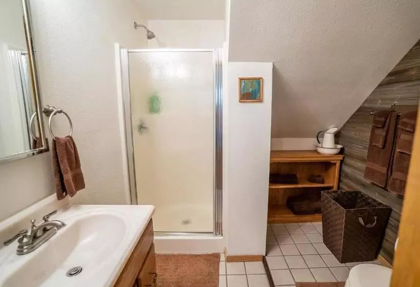 ベッドアンドブレックファースト Bears Den Alaska Lodging