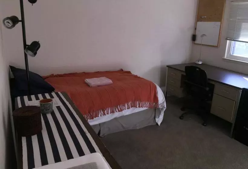 تختخواب و صبحانه Saratoga House   Cars Available