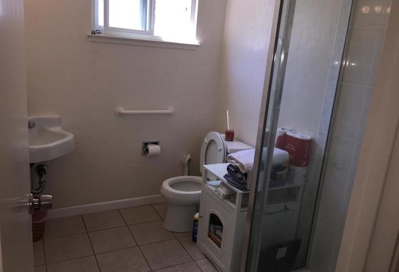 צימר Saratoga House   Cars Available