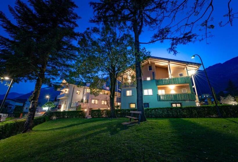 مبيت وإفطار Tirolerin Garni