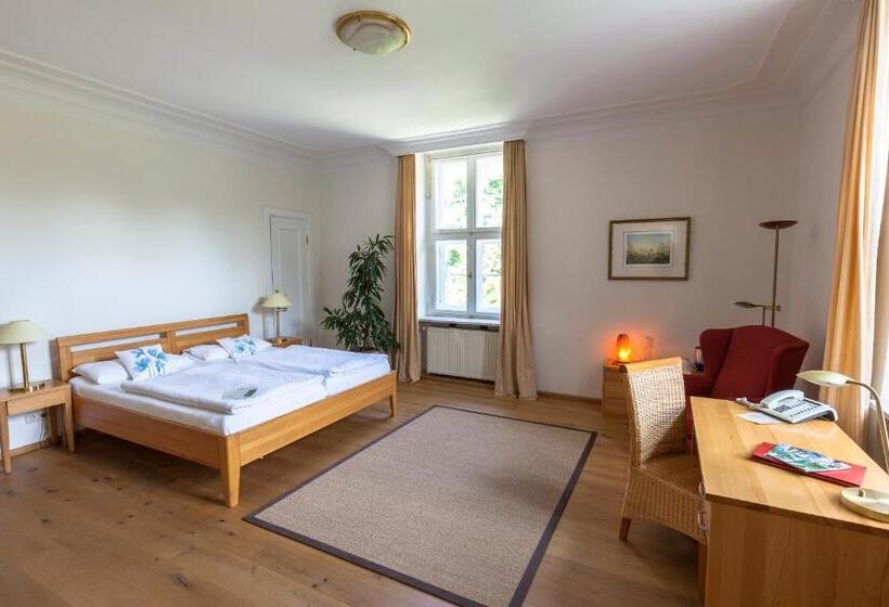 Bio  Und Gesundheitshotel Gutshaus Stellshagen