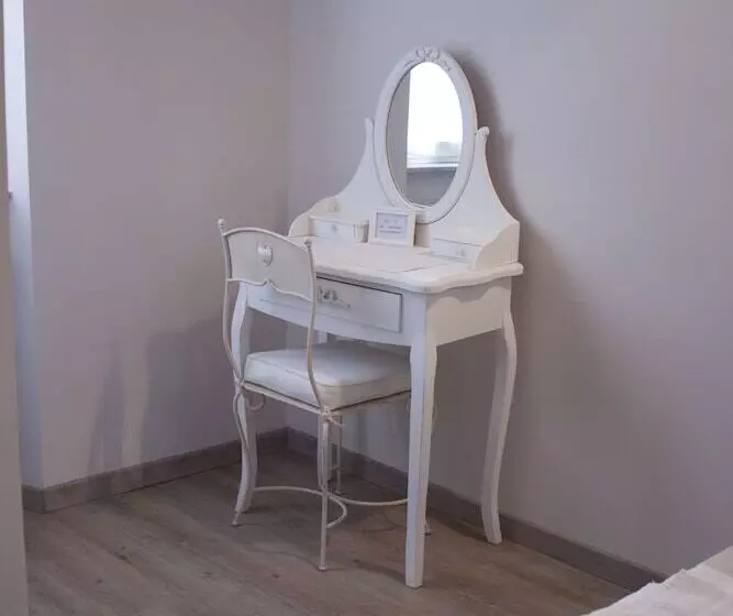 هتل Agora