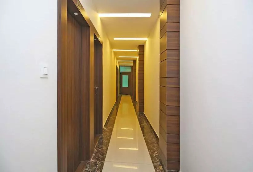 Hotel Capital O 2616  Golden Sand