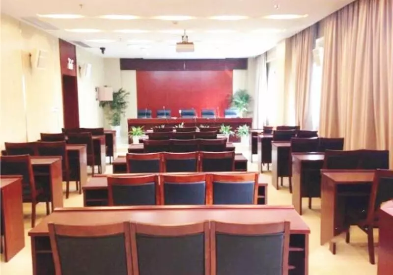 Hotelli Greentree Inn Jiangsu Nantong Haimen Sanchang North Wangjiang Road Business