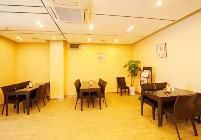 Hotelli Greentree Inn Jiangsu Nantong Haimen Sanchang North Wangjiang Road Business
