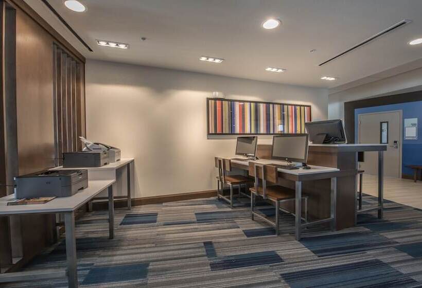 호텔 Holiday Inn Express & Suites   Dripping Springs   Austin Area, An Ihg