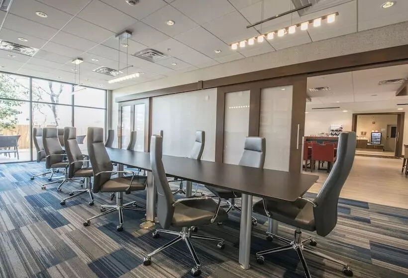 ホテル Holiday Inn Express & Suites   Dripping Springs   Austin Area, An Ihg
