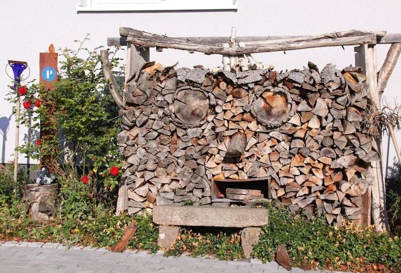 Отель Mein Klein