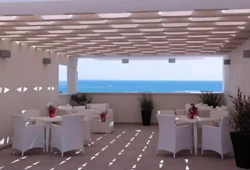 ホテル Perla Dello Ionio
