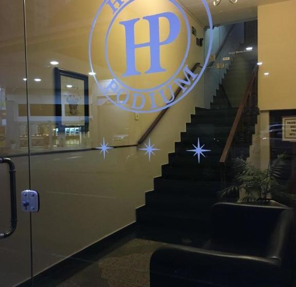 בית מלון כפרי Podium