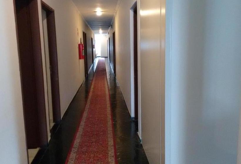 בית מלון כפרי Podium