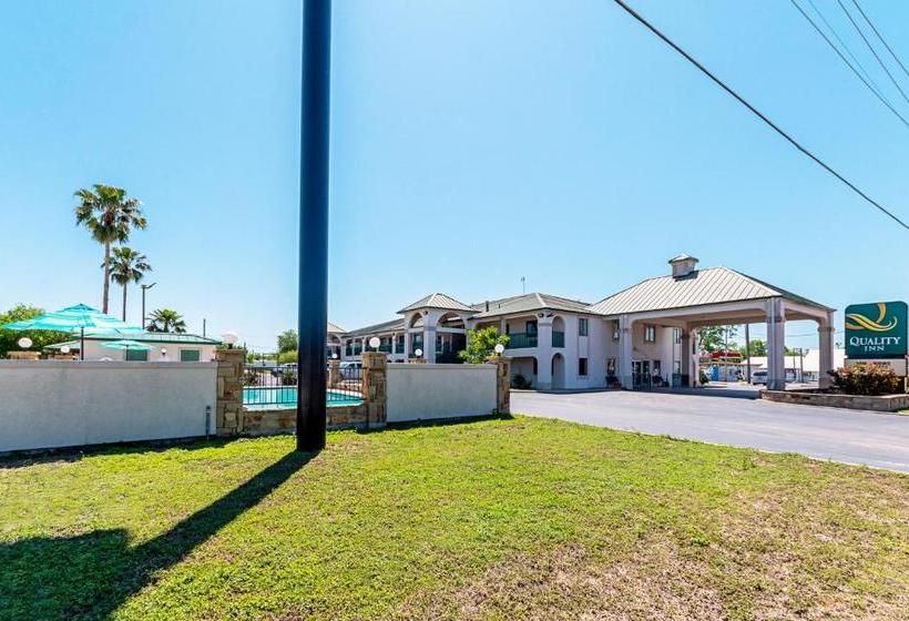 فندق على الطريق Quality Inn