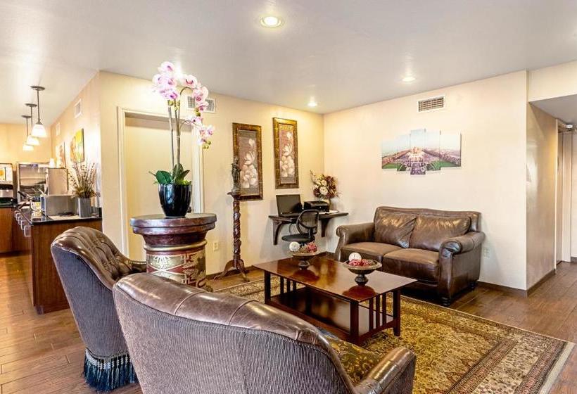 فندق على الطريق Quality Inn