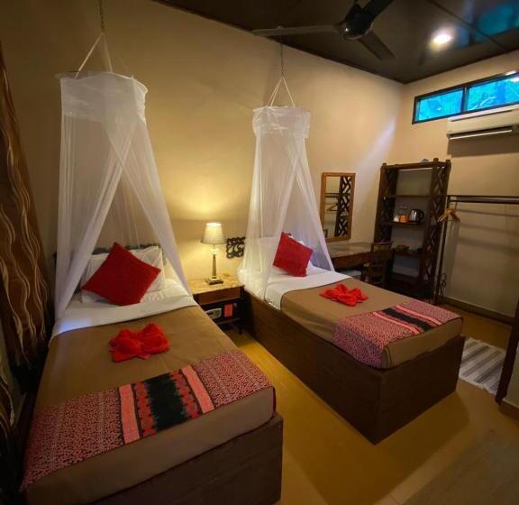 Ombak Dive Resort Perhentian Island