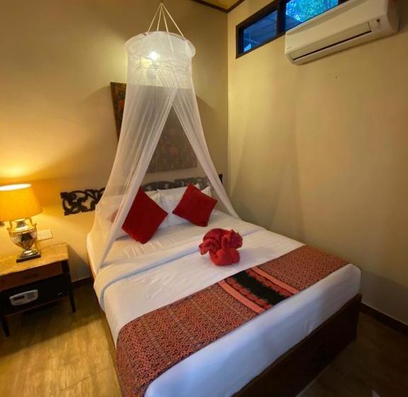 Ombak Dive Resort Perhentian Island