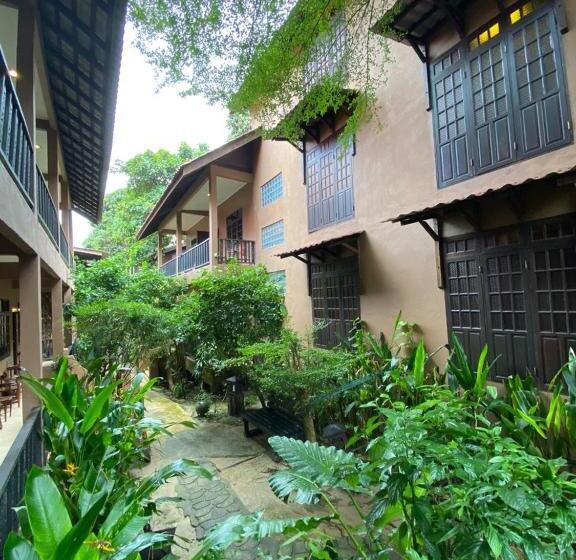 Ombak Dive Resort Perhentian Island