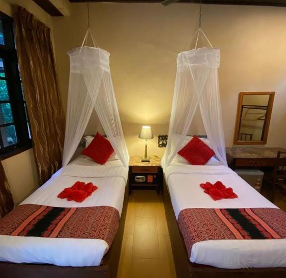 Ombak Dive Resort Perhentian Island