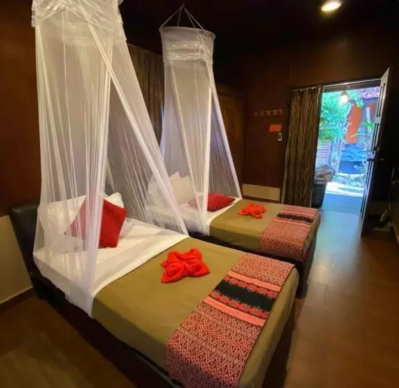 Ombak Dive Resort Perhentian Island