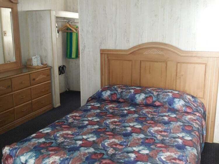 Suitcase Motel & Travel