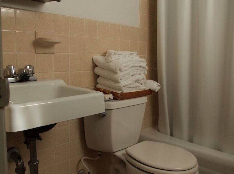 Suitcase Motel & Travel