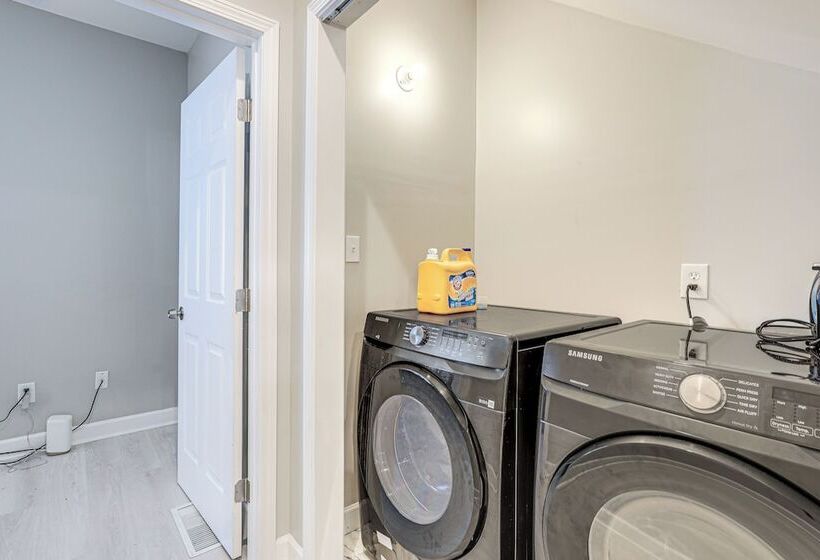 ~ 1/2 Mi To Mercedes Benz Stadium: Atlanta Home