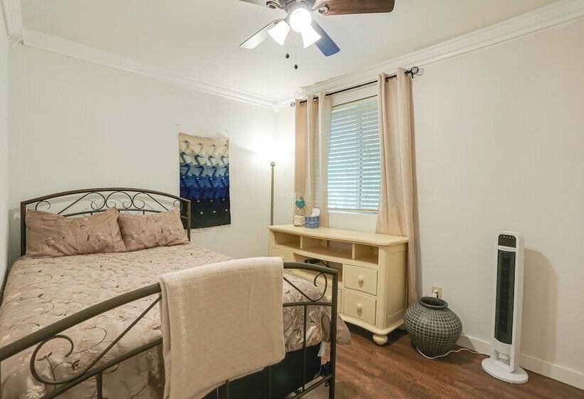 Peaceful Farm Retreat W/ Walking Trails On Site!