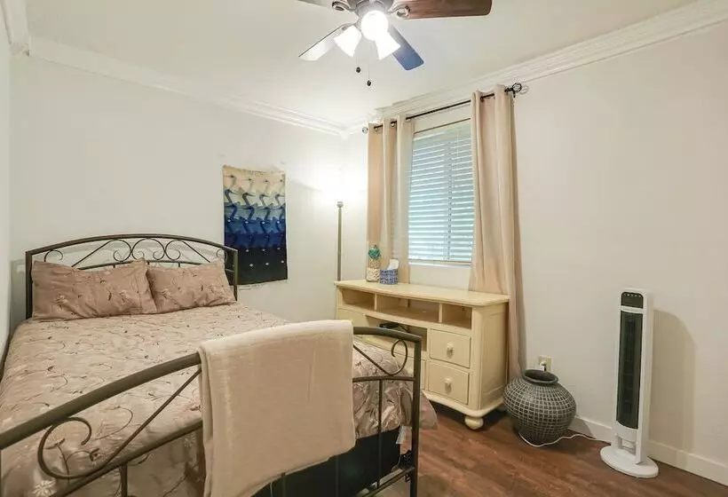 Peaceful Farm Retreat W/ Walking Trails On Site!