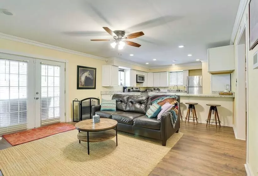 Peaceful Farm Retreat W/ Walking Trails On Site!