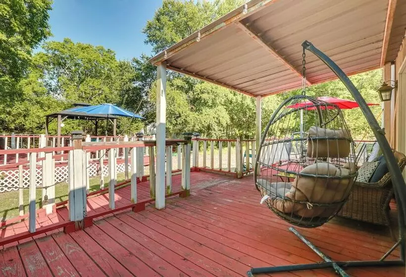 Peaceful Farm Retreat W/ Walking Trails On Site!