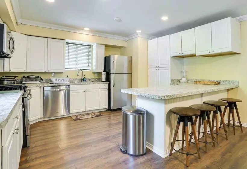 Peaceful Farm Retreat W/ Walking Trails On Site!