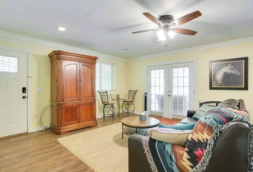 Peaceful Farm Retreat W/ Walking Trails On Site!