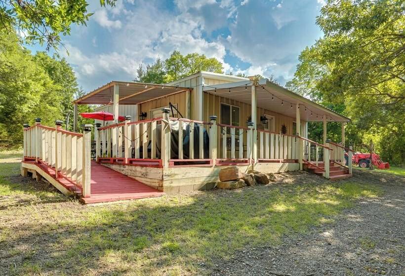 Peaceful Farm Retreat W/ Walking Trails On Site!