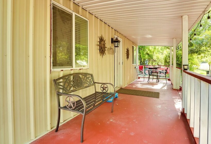 Peaceful Farm Retreat W/ Walking Trails On Site!